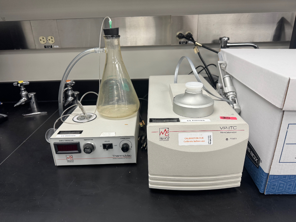 Image of MicroCal VP-ITC MicroCalorimeter w/ ThermoVac